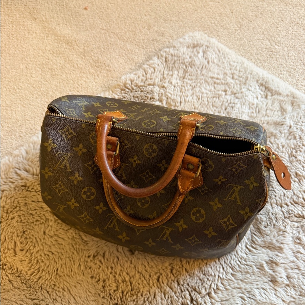 Louis Vuitton Speedy 35 Monogram